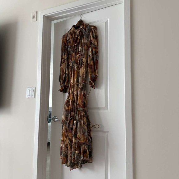 Farm Rio Macaws Long Sleeve Maxi Dress - Picture 6 of 8